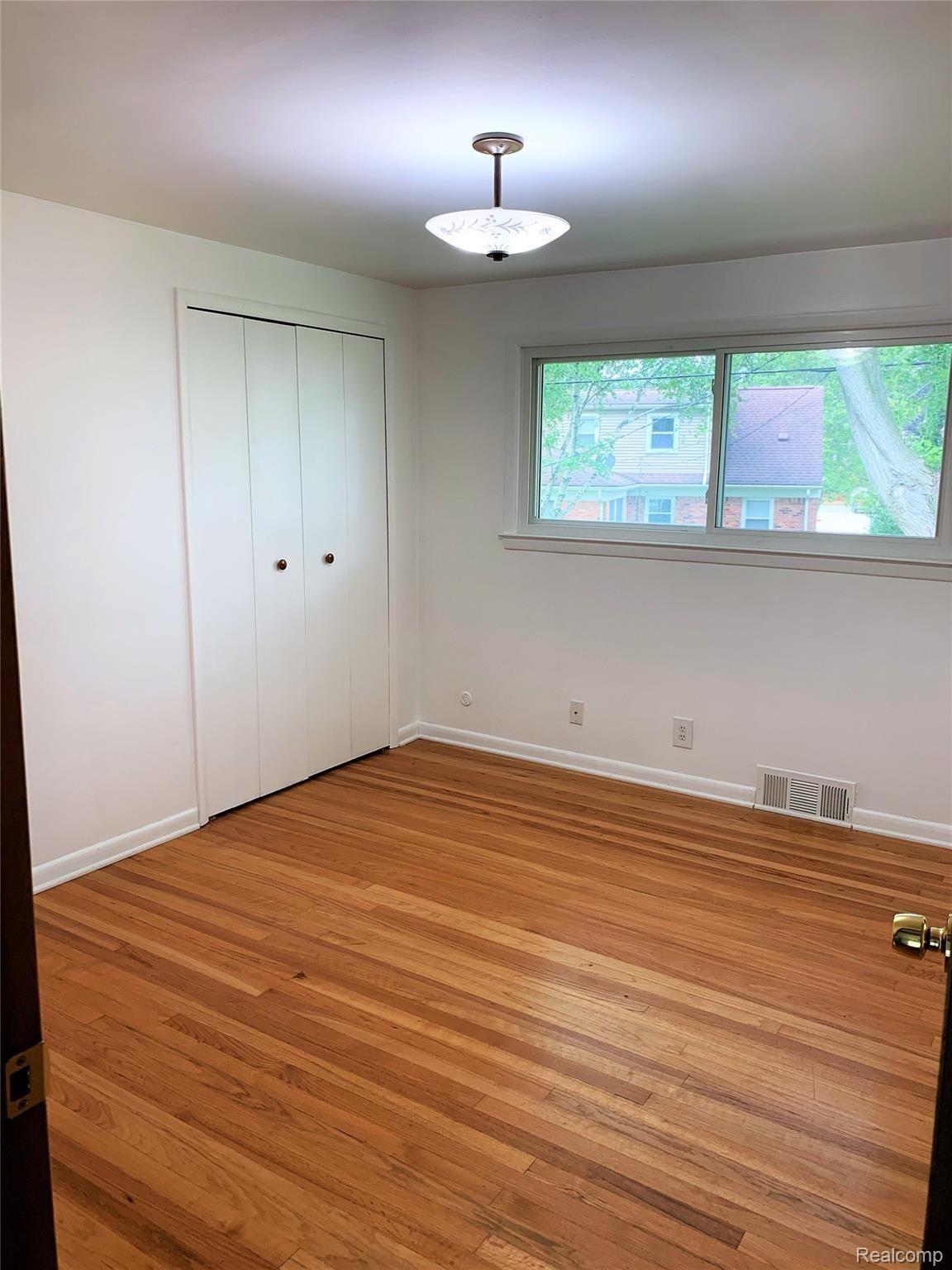 32386 Craftsbury Road Farmington, MI 48334 - Photo 6 of 19 bedroom- second level