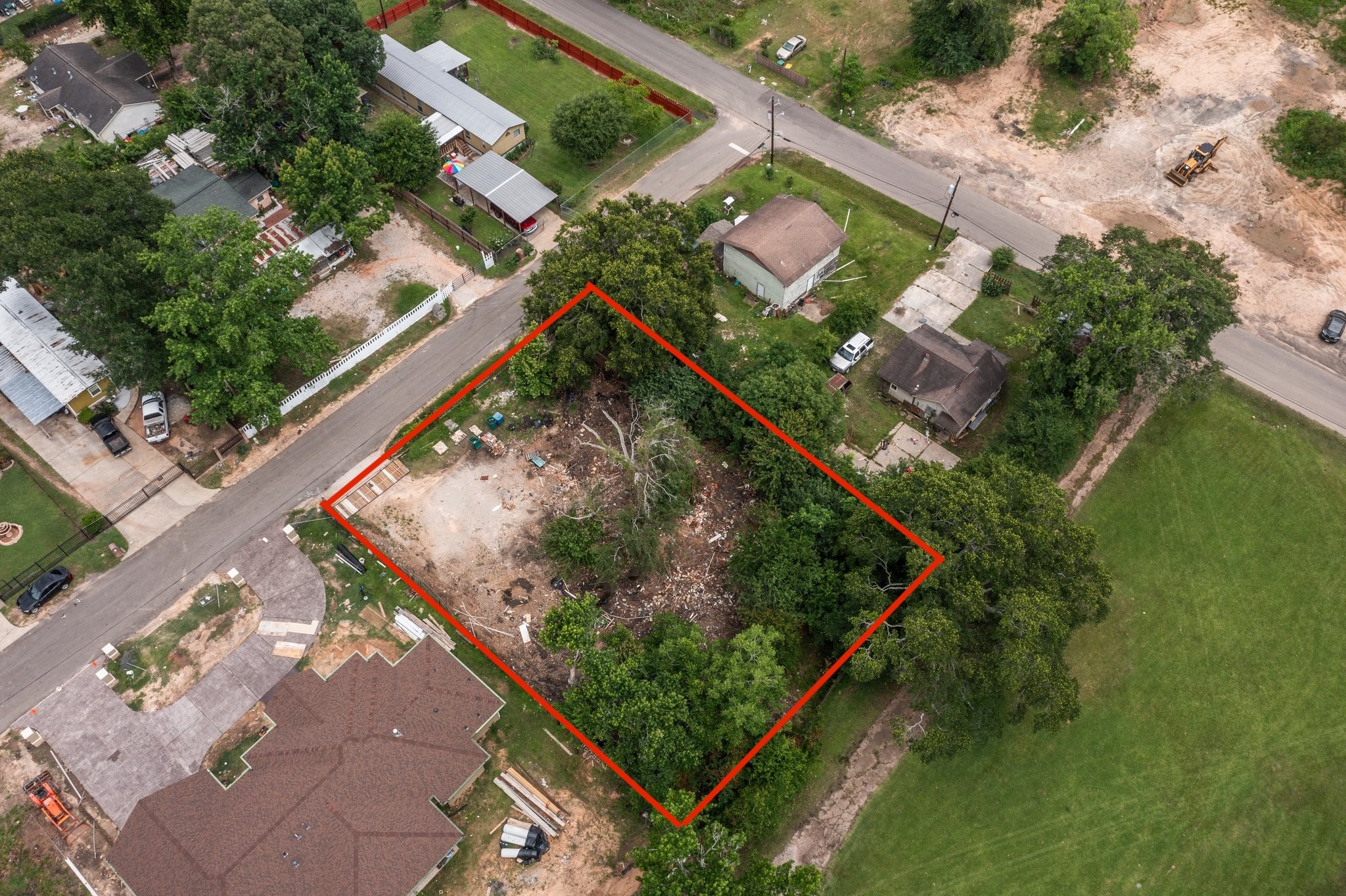 1615 Gilmore Street Conroe, TX 77301 - Photo 10 of 16 an aerial view of a residential houses with yard