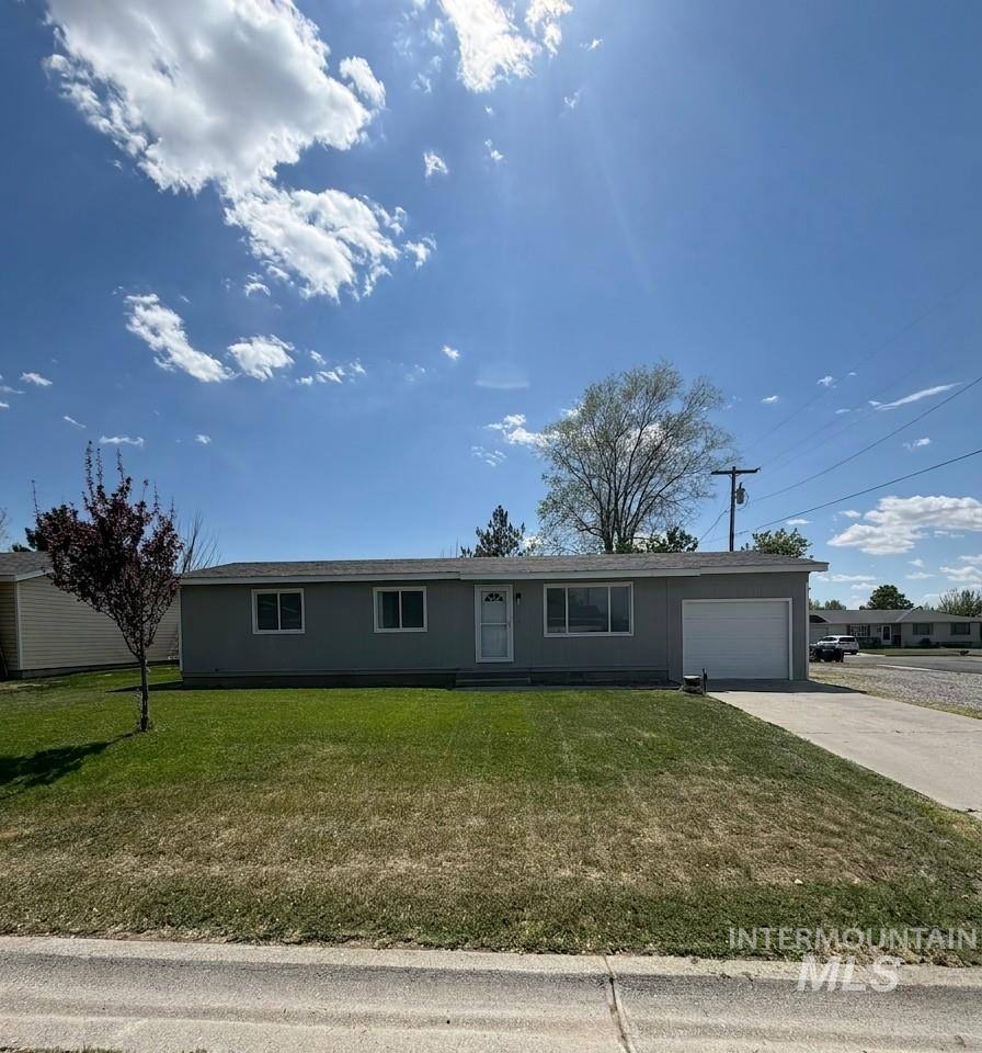 101 Sunset Circle Buhl, ID 83316 - Photo 1 of 34