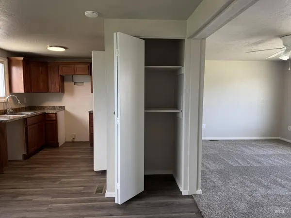 $285,000 | 101 Sunset Circle, Buhl, ID 83316