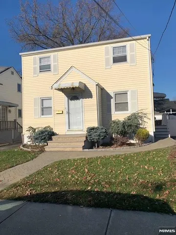 $2,450 | 531 Walnut Street, Unit 2, Ridgefield, NJ 07657