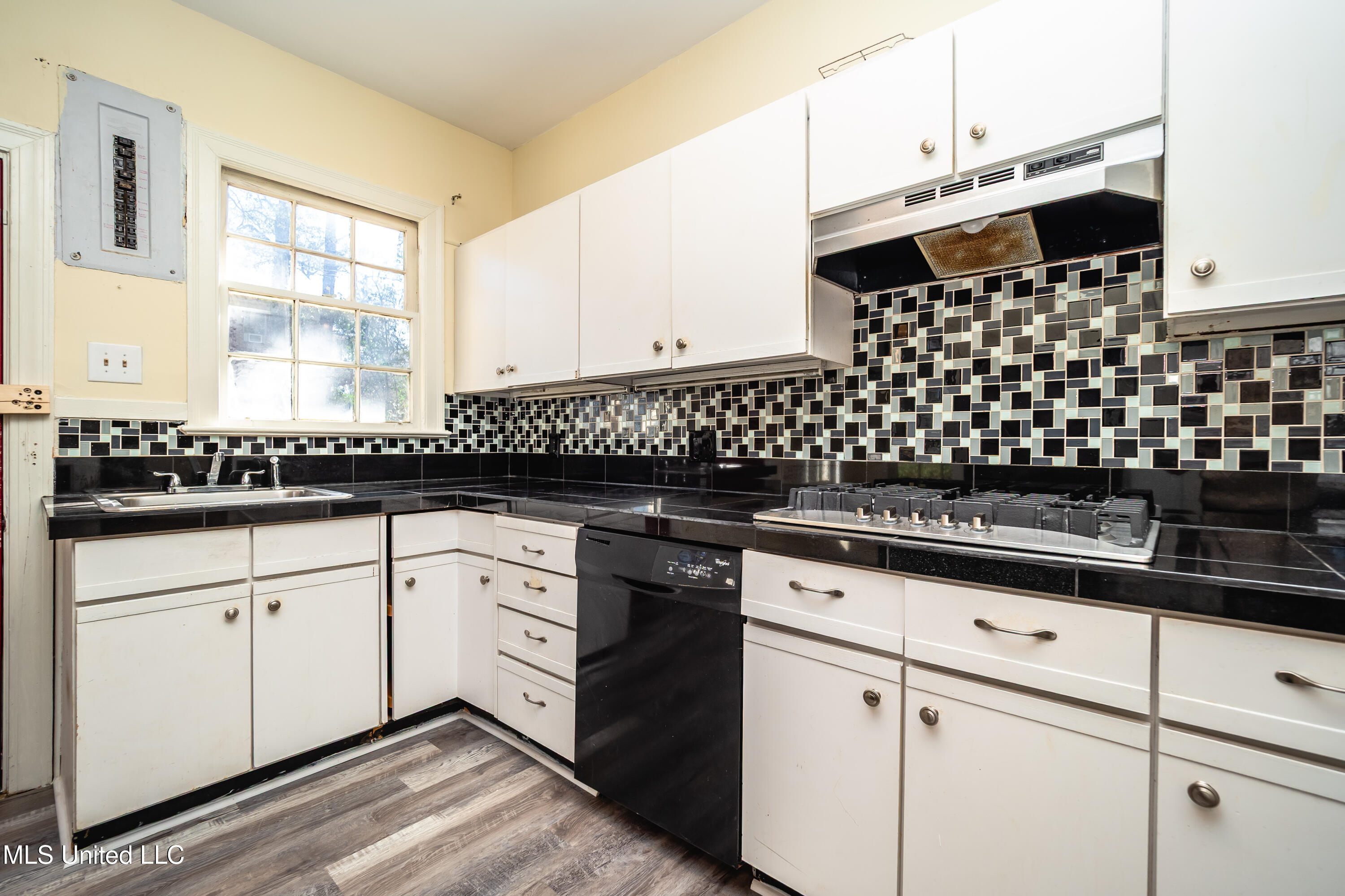 535 Hartfield Street Jackson, MS 39216 - Photo 11 of 20 P1160012