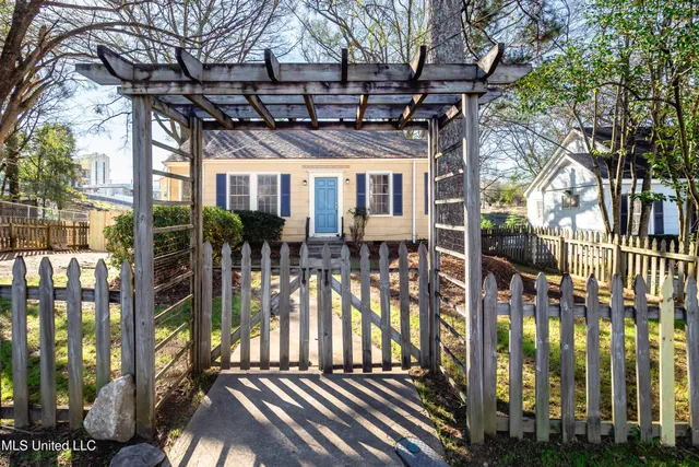 $165,000 | 535 Hartfield Street, Jackson, MS 39216