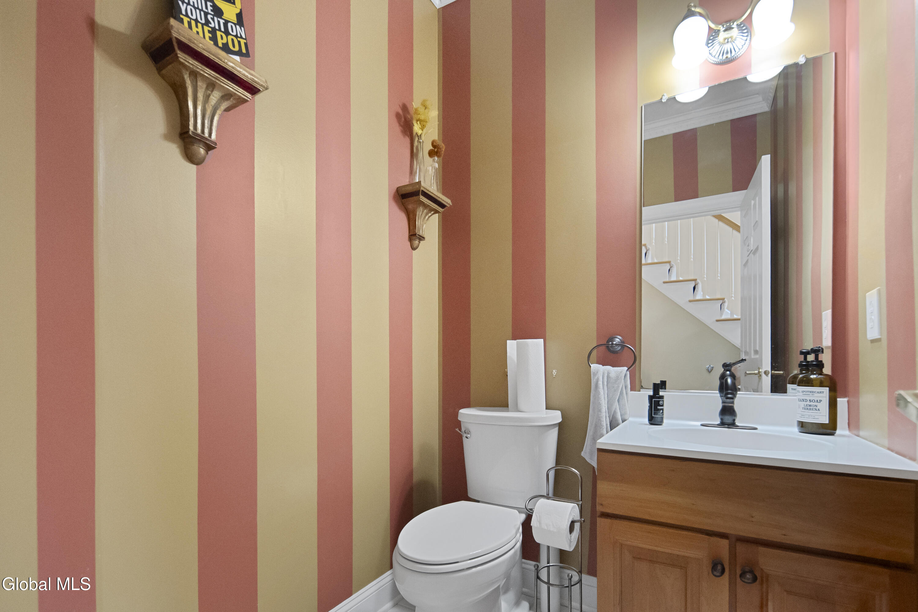 41 Dyke Road Colonie, NY 12110 - Photo 26 of 81 029