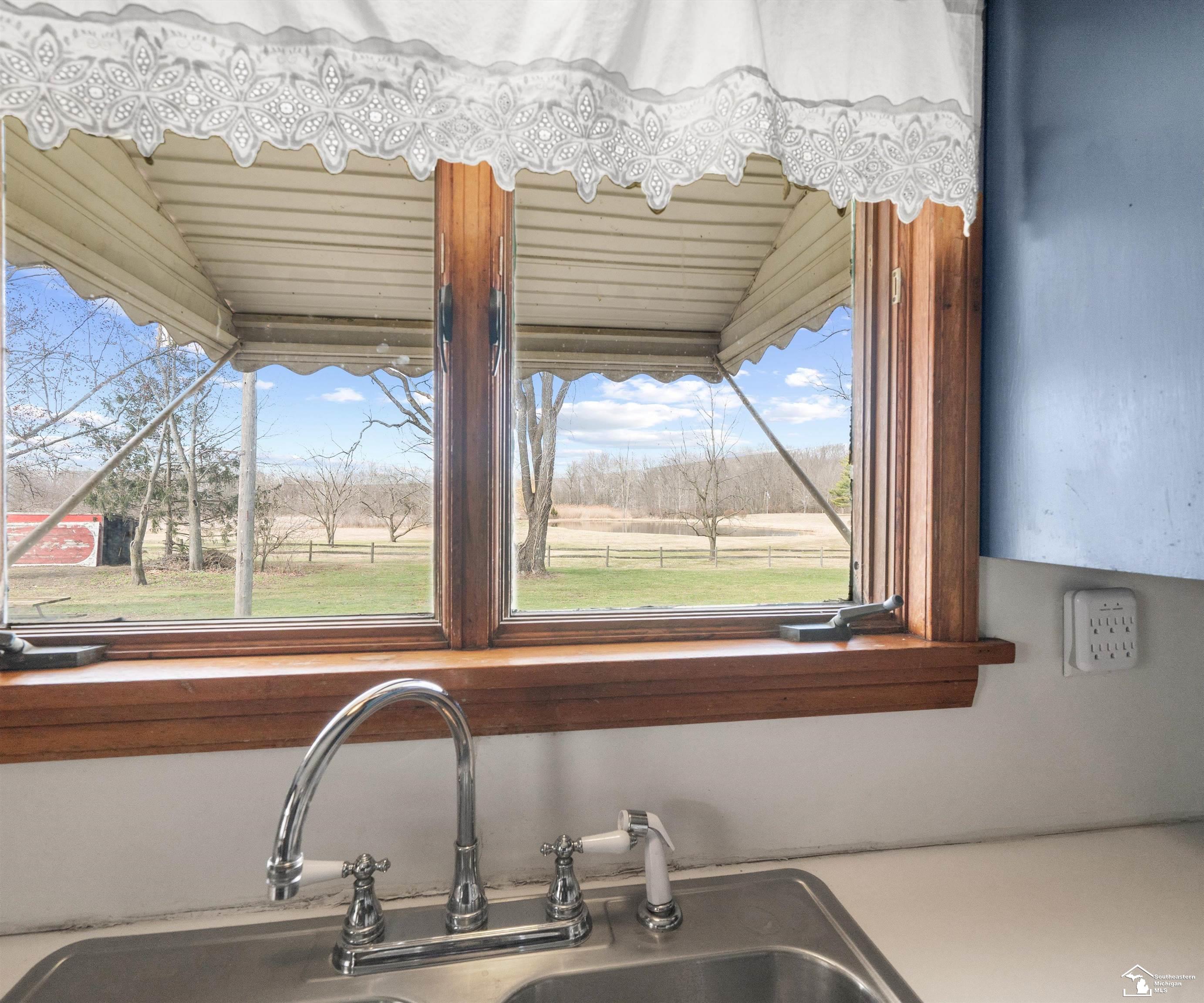 8770 Summerfield Road Petersburg, MI 49270 - Photo 12 of 54 50202704-7c91beac-6503-4458-913c-86cc92bad6f6.JPG
