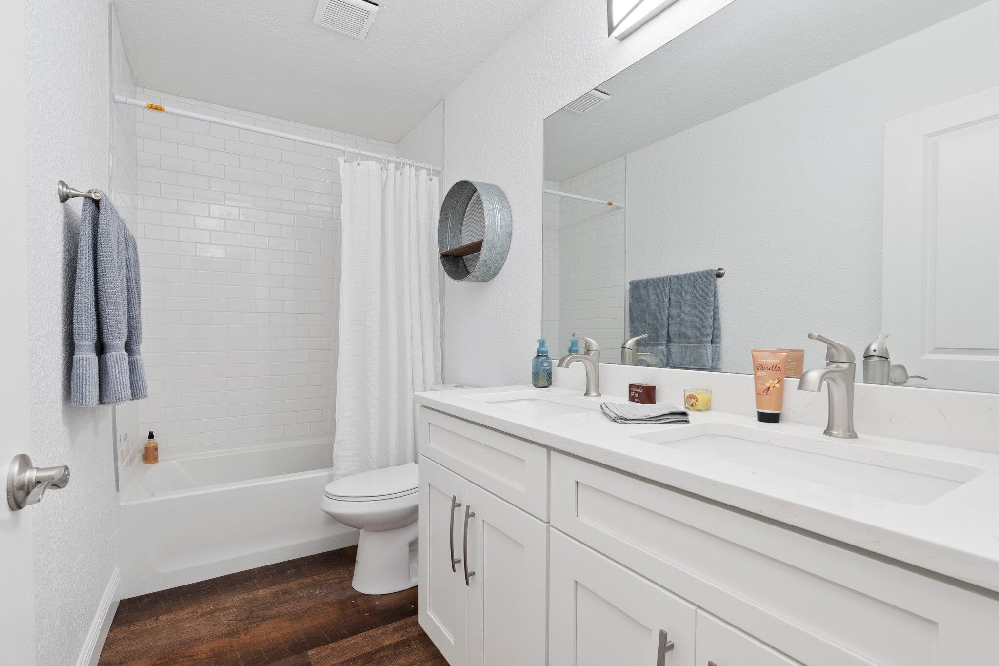 206 York Drive Cocoa, FL 32926 - Photo 36 of 60 Guest Bathroom