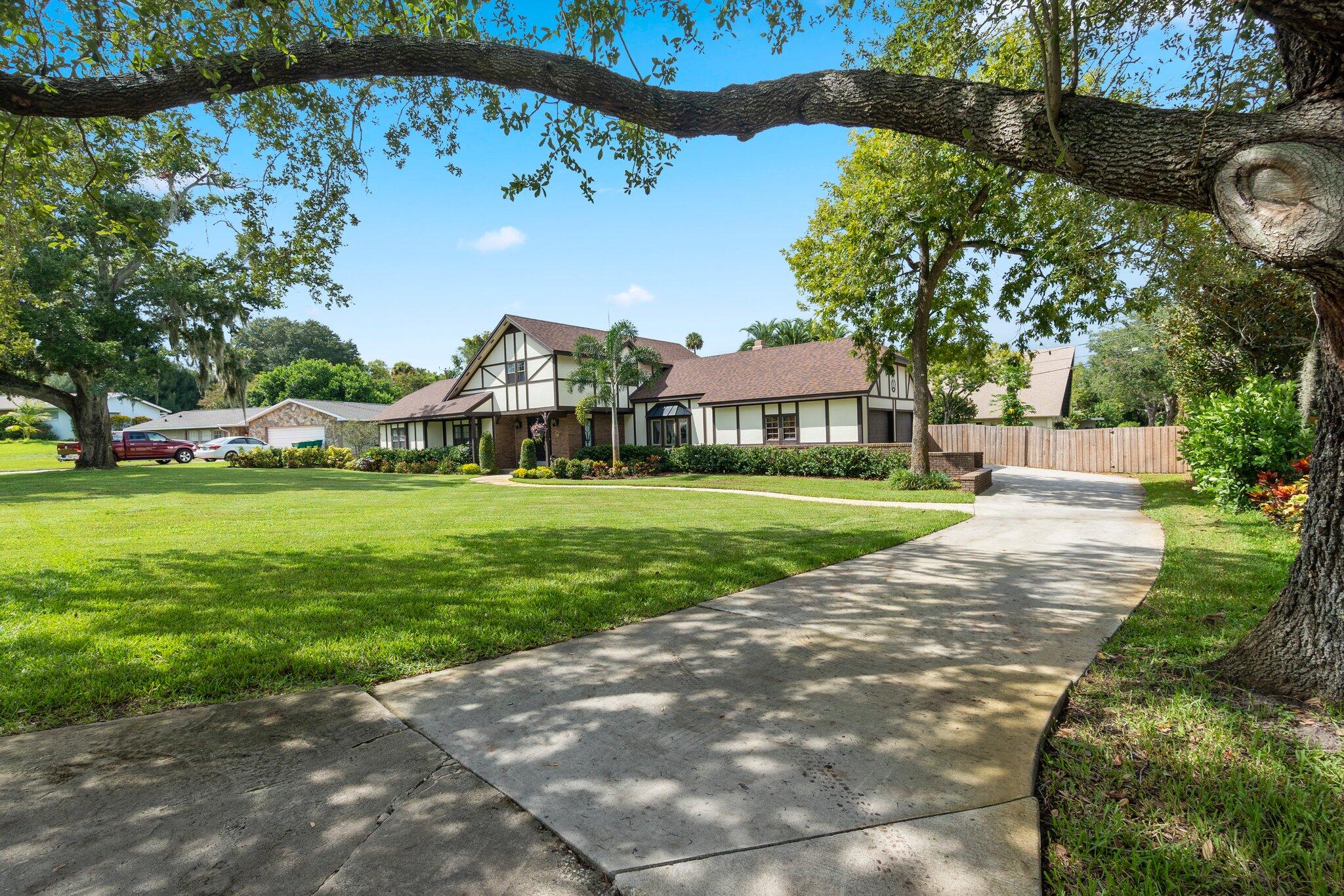 206 York Drive Cocoa, FL 32926 - Photo 7 of 60 Front