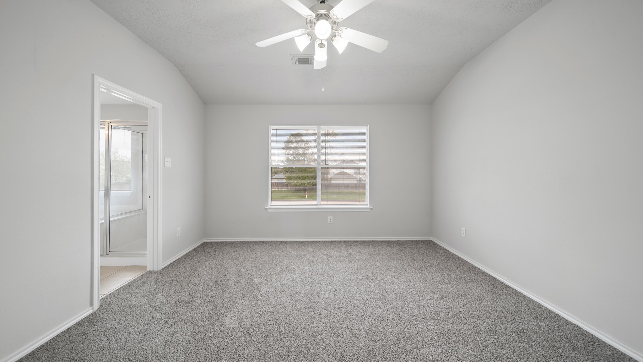 13107 Peppergate Lane Houston, TX 77044 - Photo 8 of 14