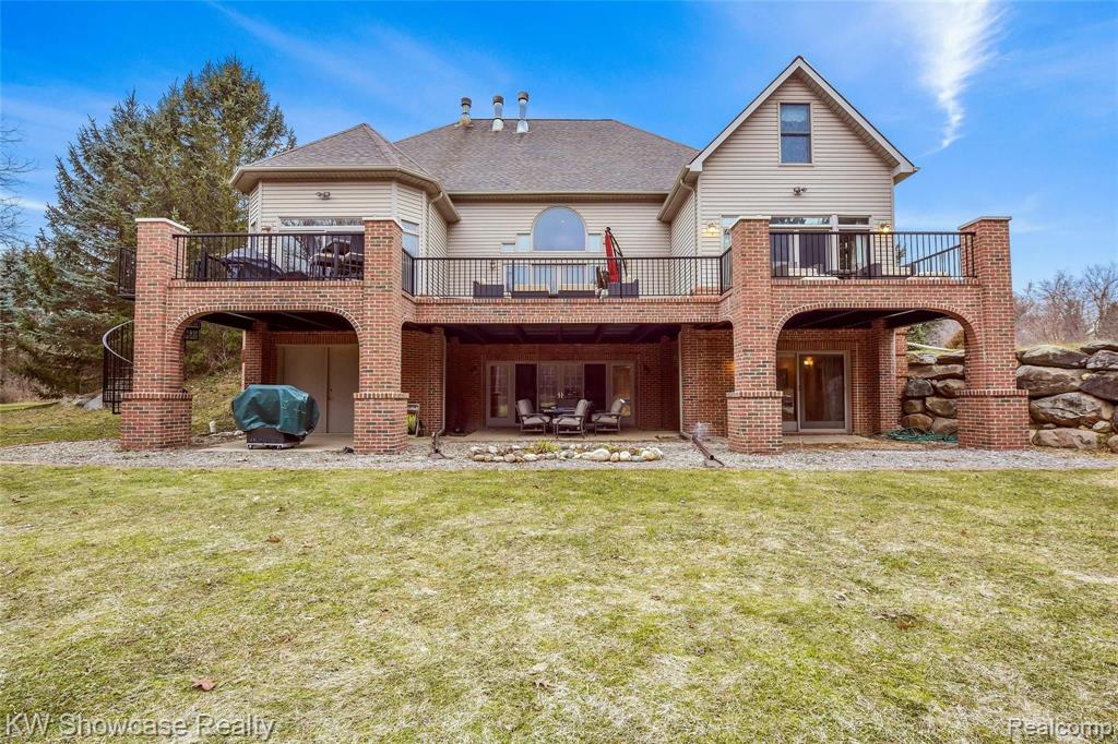2828 Porter Road White Lake, MI 48383 - Photo 8 of 75