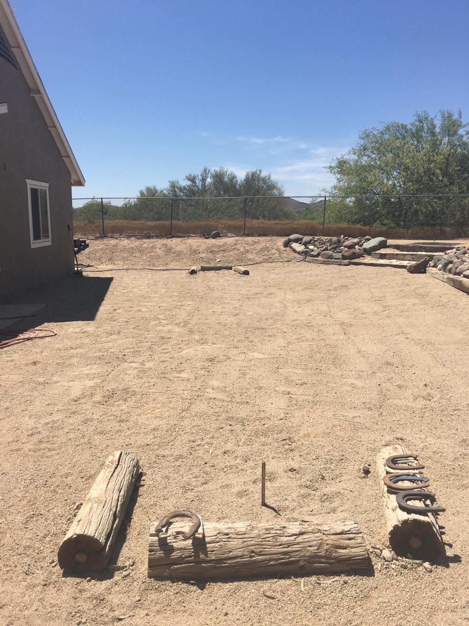 1356 East Cloud Road Phoenix, AZ 85086 - Photo 33 of 38 Horse shoe