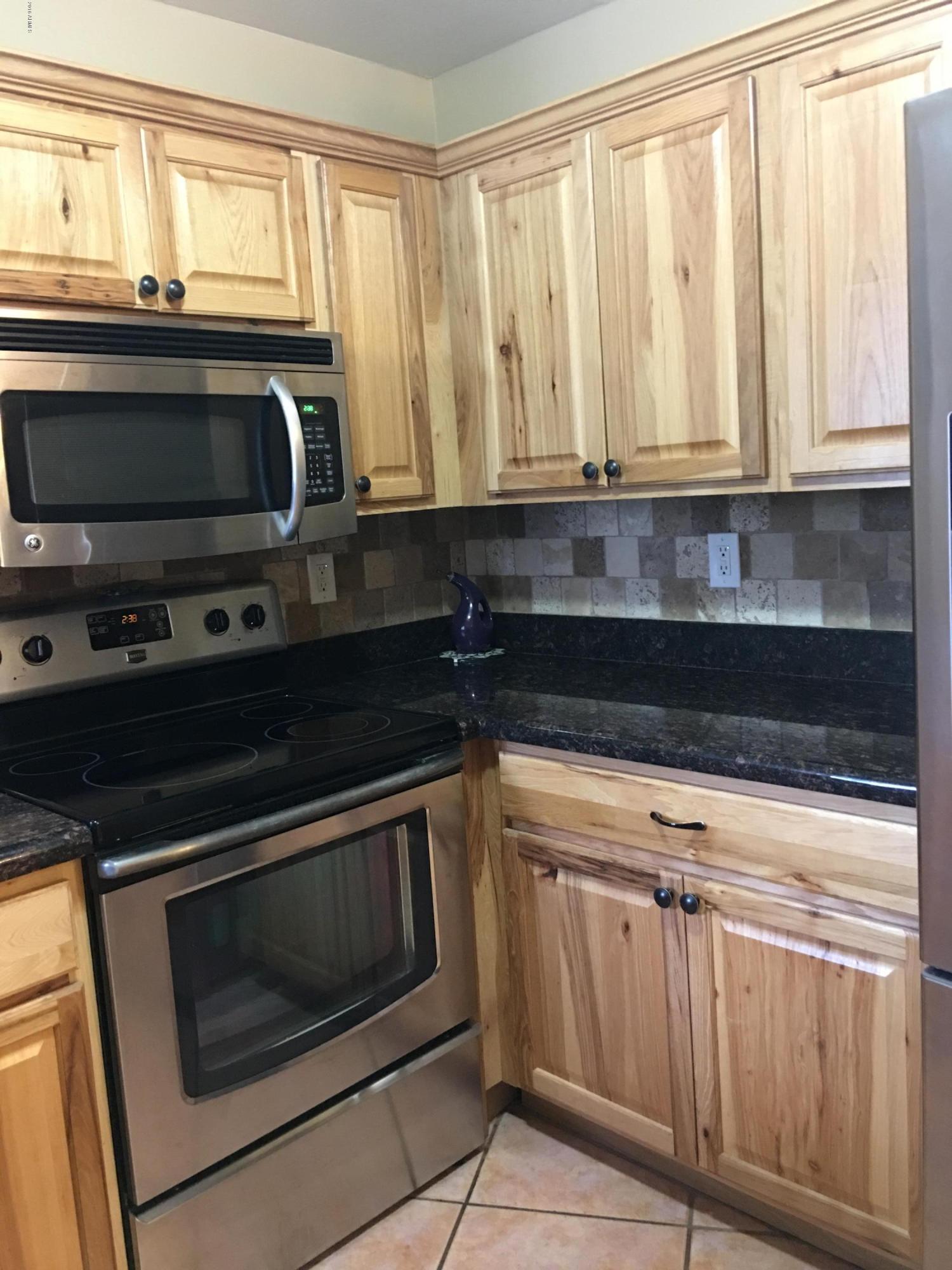 1356 East Cloud Road Phoenix, AZ 85086 - Photo 9 of 38 Kitchen