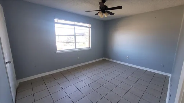 $1,295 | 4509 Yale Street, Unit D, Metairie, LA 70006