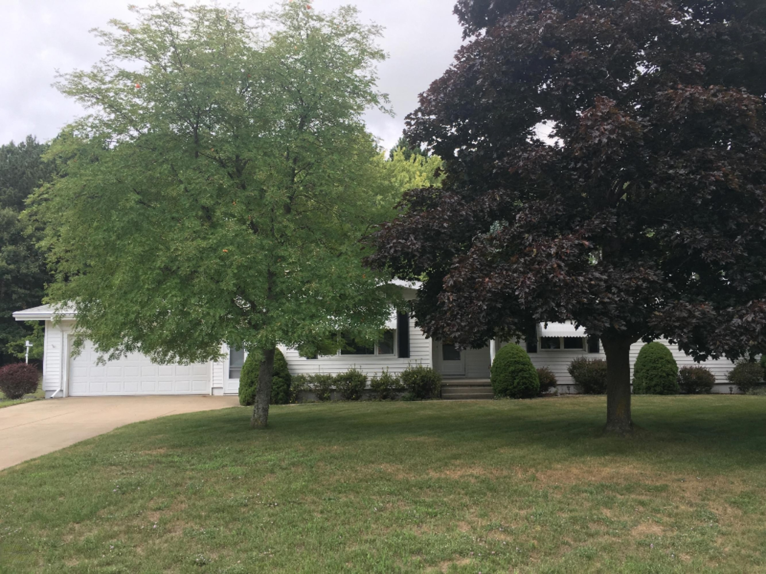 1450 Brown Road Manistee, MI 49660 - Photo 3 of 41 Front of Home