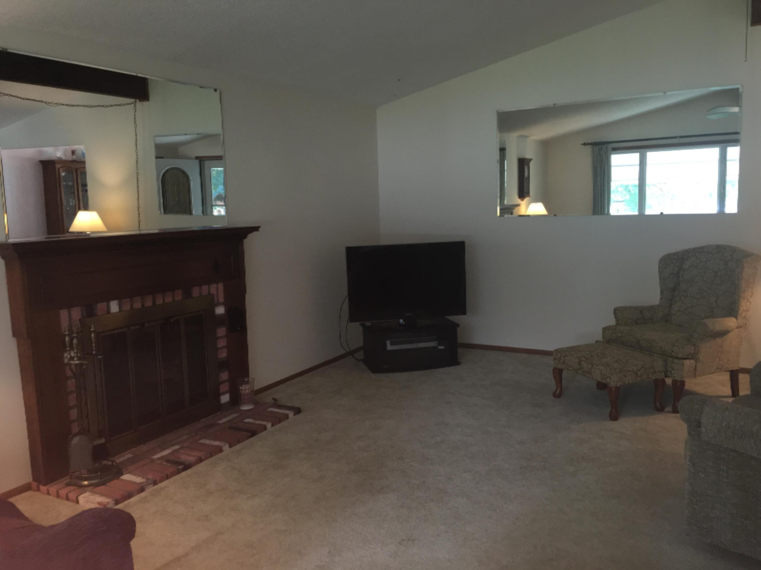 1450 Brown Road Manistee, MI 49660 - Photo 6 of 41 Living Room