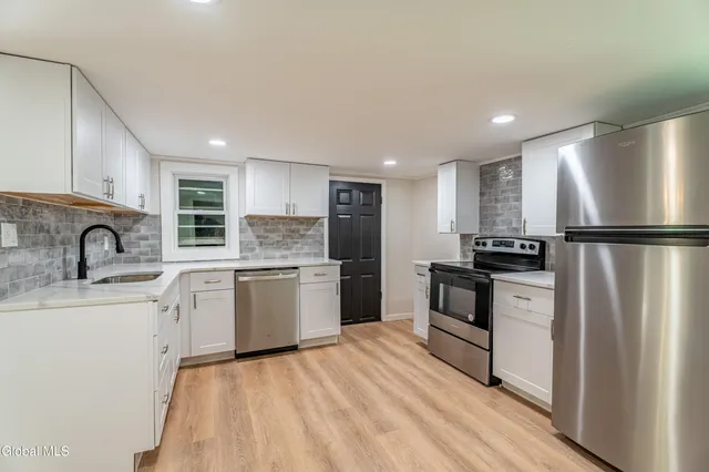 $229,999 | 925 Washout Road, Glenville, NY 12302