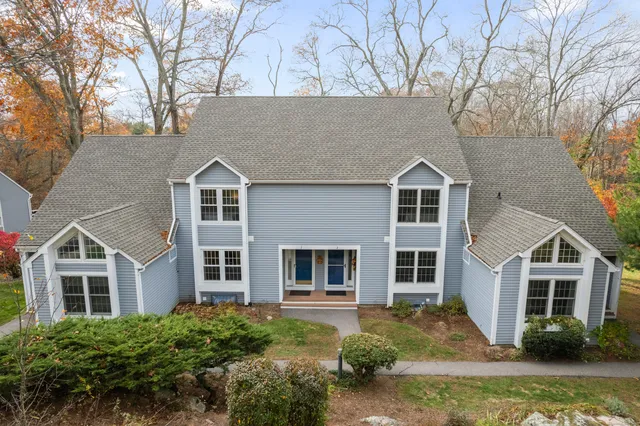 $445,000 | 3 Whitehall Pond, Unit 3, Stonington, CT 06355