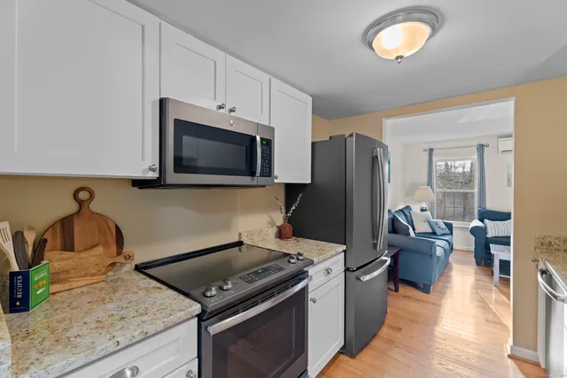 $445,000 | 3 Whitehall Pond, Unit 3, Stonington, CT 06355