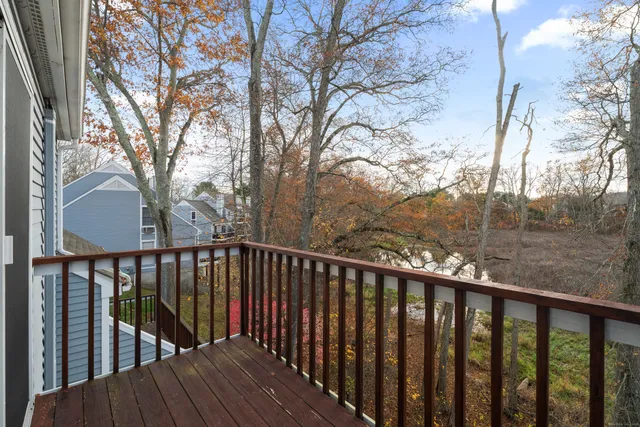 $445,000 | 3 Whitehall Pond, Unit 3, Stonington, CT 06355