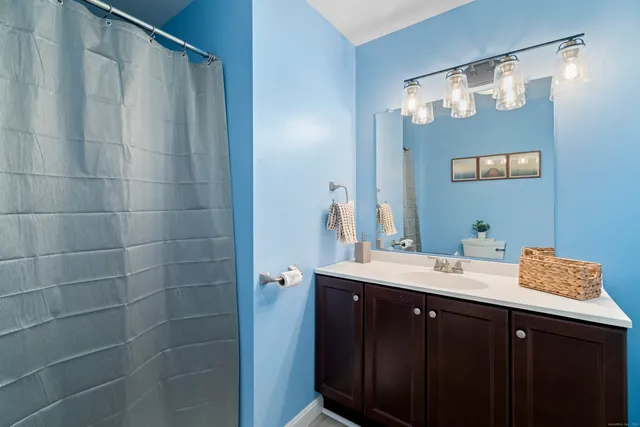 $445,000 | 3 Whitehall Pond, Unit 3, Stonington, CT 06355