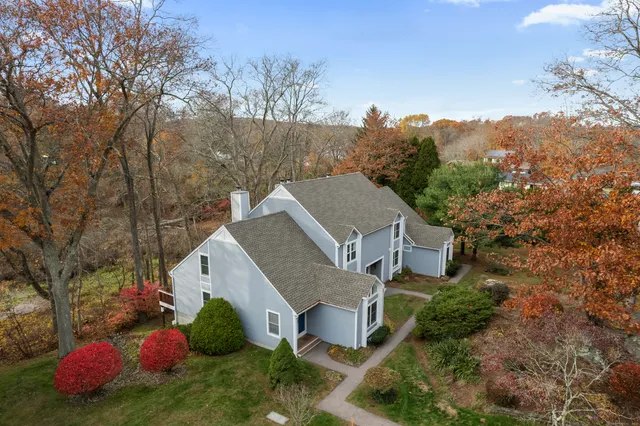 $445,000 | 3 Whitehall Pond, Unit 3, Stonington, CT 06355