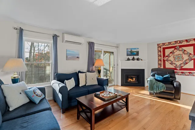 $445,000 | 3 Whitehall Pond, Unit 3, Stonington, CT 06355