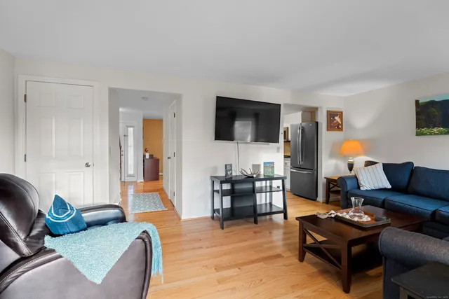 $445,000 | 3 Whitehall Pond, Unit 3, Stonington, CT 06355