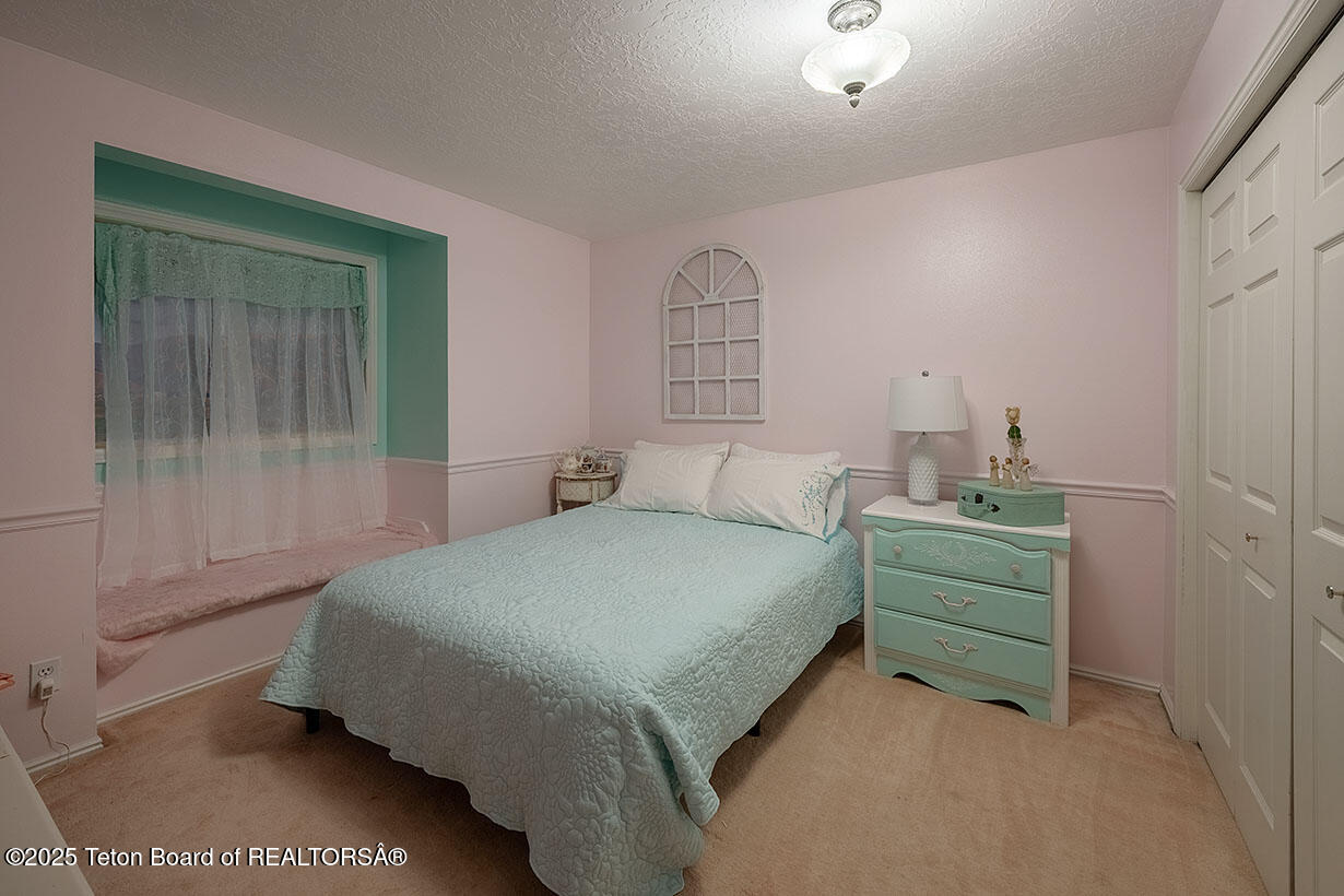 2810 Crow Creek Road Afton, WY 83110 - Photo 18 of 32 Sanchez int 7266