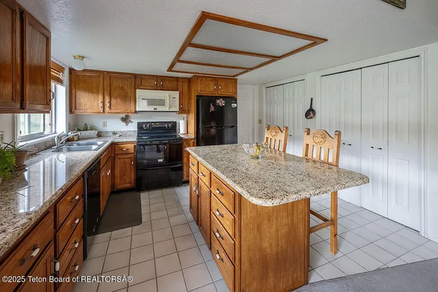 $800,000 | 2810 Crow Creek Road, Afton, WY 83110