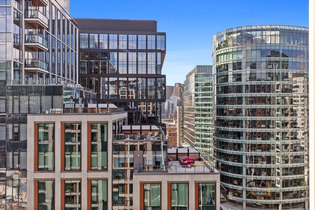 135 Seaport Boulevard, Unit 1807 Boston, MA 02210 - Photo 11 of 29