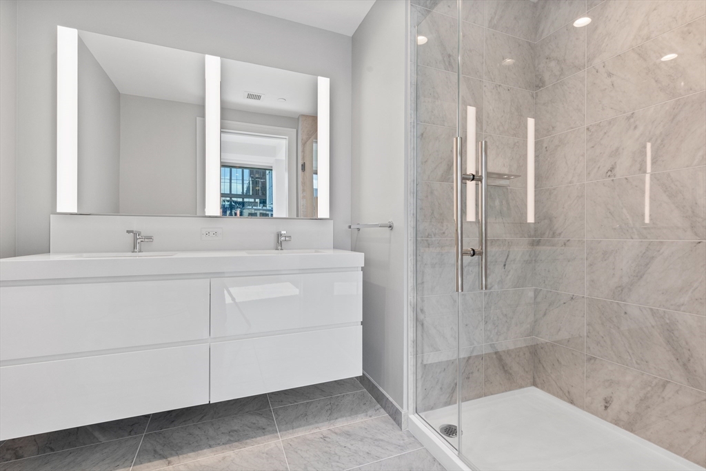 135 Seaport Boulevard, Unit 1807 Boston, MA 02210 - Photo 7 of 29