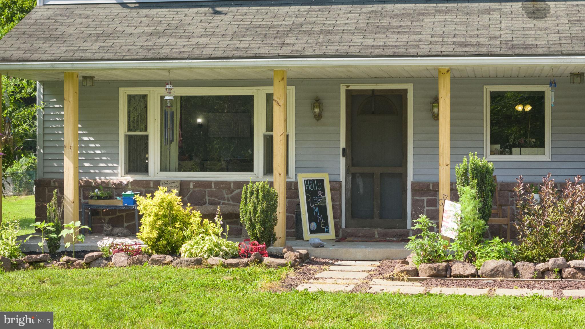 449 Westley Road Mohnton, PA 19540 - Photo 10 of 33 Front Porch