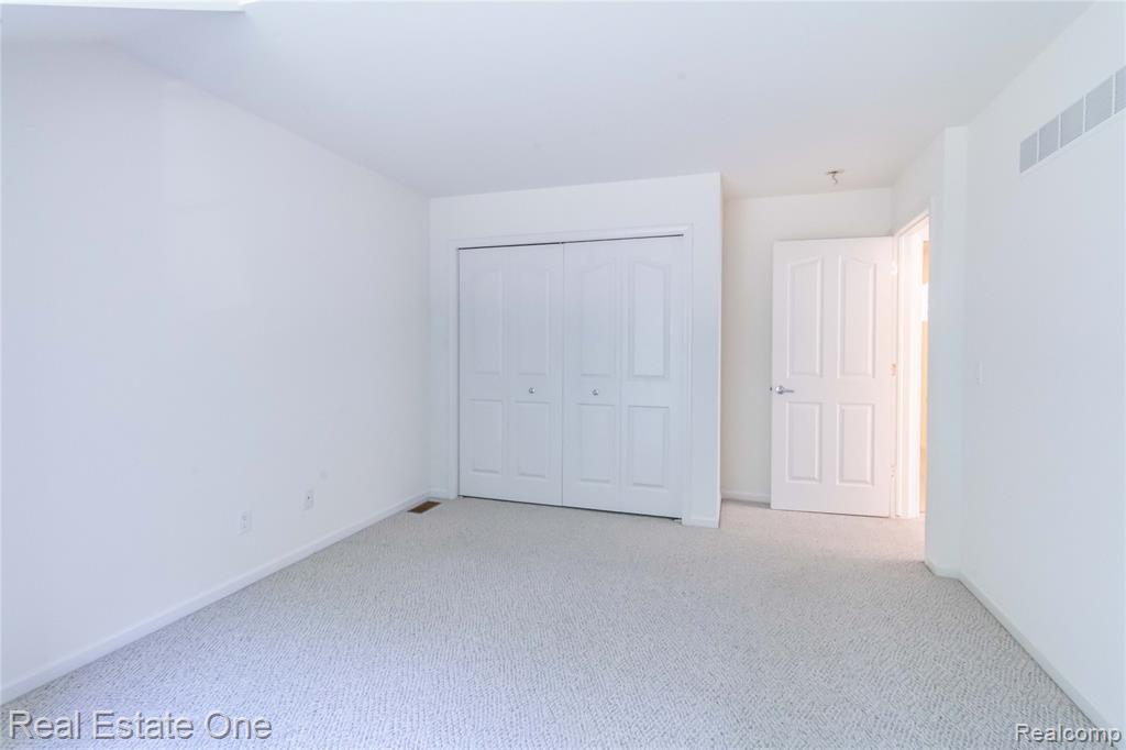 1983 Dunham Drive Rochester, MI 48306 - Photo 40 of 59