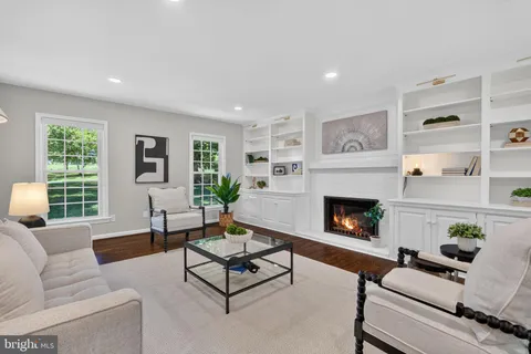 $1,395,000 | 11312 Lapham Drive, Oakton, VA 22124