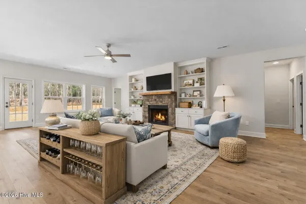 $544,900 | 180 Longleaf Drive, Seven Lakes, NC 27376