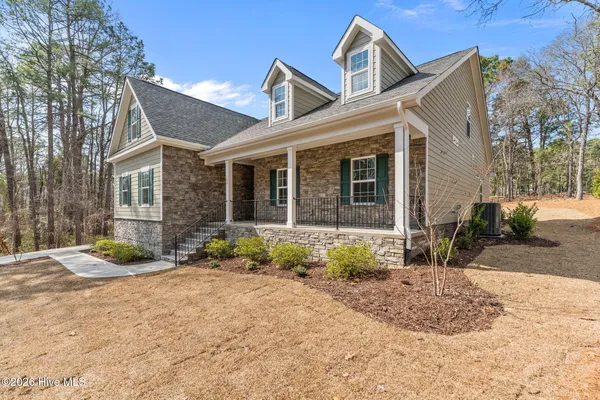 $544,900 | 180 Longleaf Drive, Seven Lakes, NC 27376