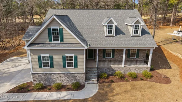 $544,900 | 180 Longleaf Drive, Seven Lakes, NC 27376