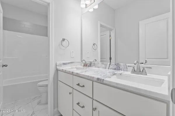 $544,900 | 180 Longleaf Drive, Seven Lakes, NC 27376