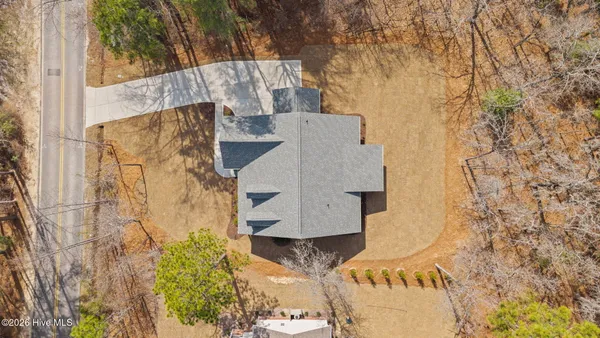 $544,900 | 180 Longleaf Drive, Seven Lakes, NC 27376