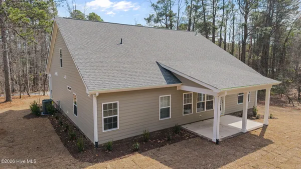 $544,900 | 180 Longleaf Drive, Seven Lakes, NC 27376