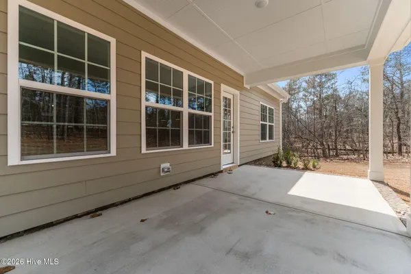 $544,900 | 180 Longleaf Drive, Seven Lakes, NC 27376