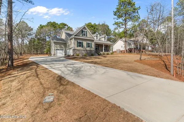 $544,900 | 180 Longleaf Drive, Seven Lakes, NC 27376