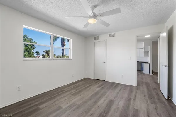 $995 | 1560 Colonial Boulevard, Unit 234, Fort Myers, FL 33907