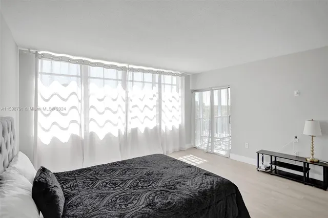 $259,000 | 1770 Northeast 191st Street, Unit 7161, Miami, FL 33179