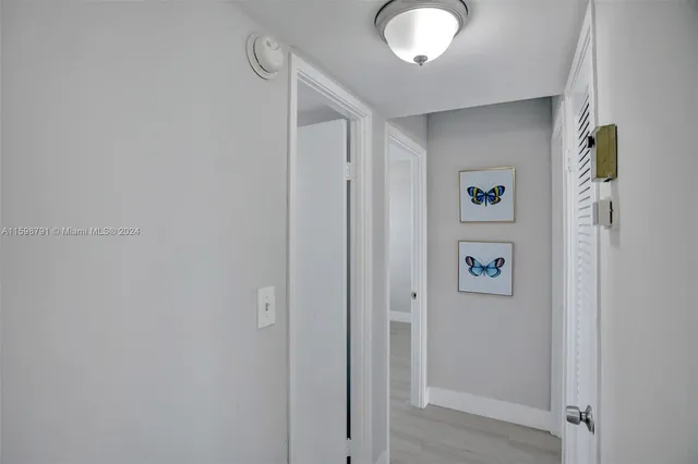 $259,000 | 1770 Northeast 191st Street, Unit 7161, Miami, FL 33179