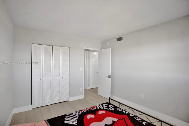 $259,000 | 1770 Northeast 191st Street, Unit 7161, Miami, FL 33179