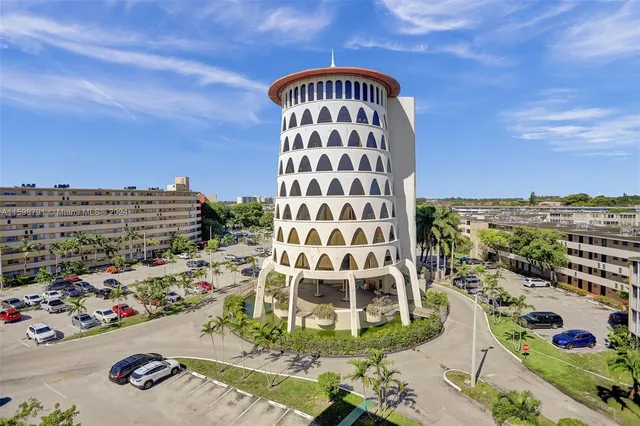 $259,000 | 1770 Northeast 191st Street, Unit 7161, Miami, FL 33179