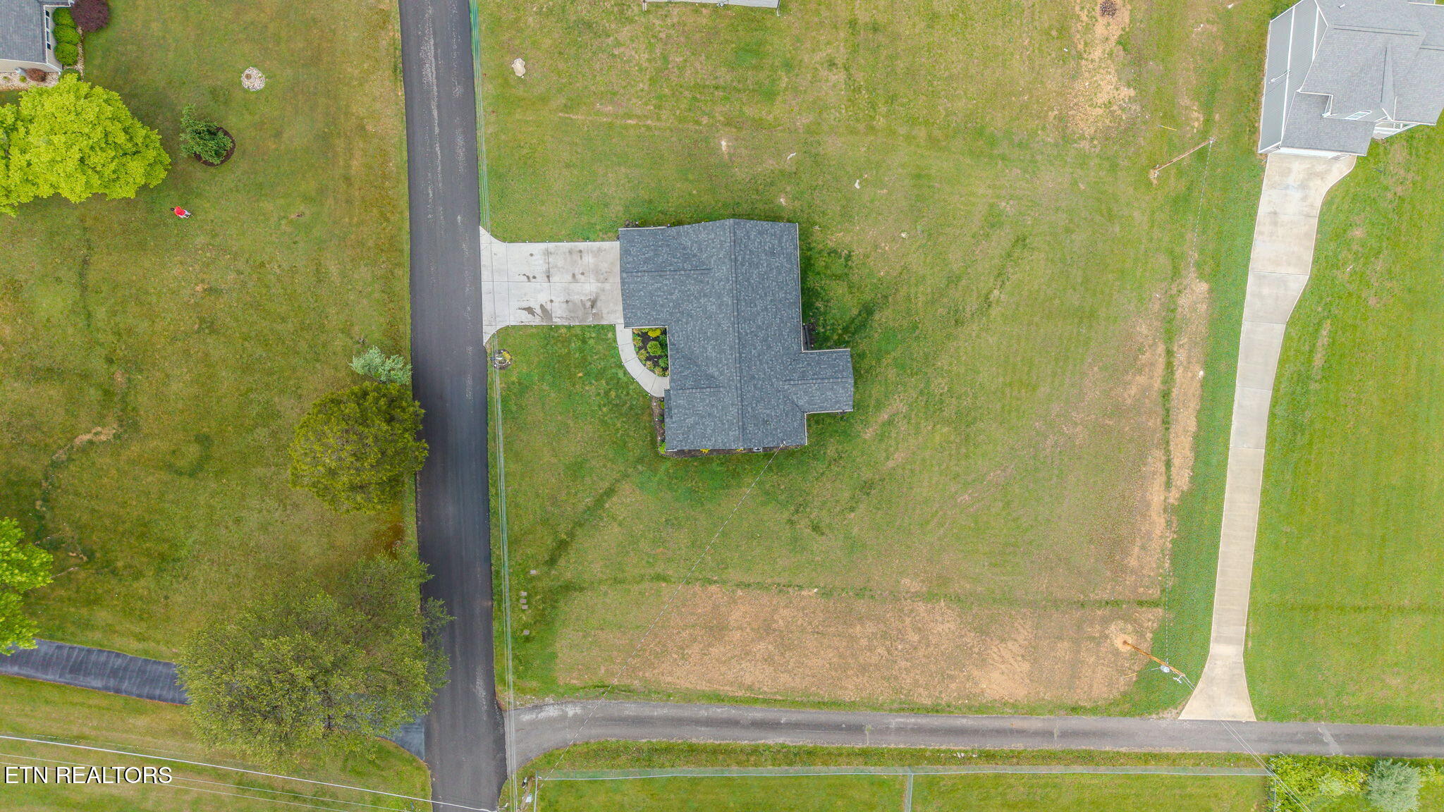 214 Morton Road La Follette, TN 37766 - Photo 35 of 37 9-web-or-mls-DJI_20260428104121_0112_D