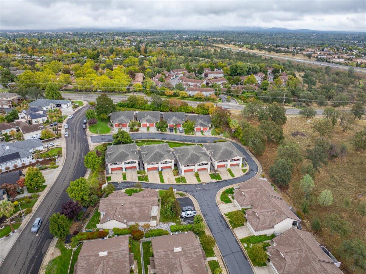 738 Stonebriar Trail Redding, CA 96003 - Photo 38 of 40 an aerial view of residential houses with outdoor space