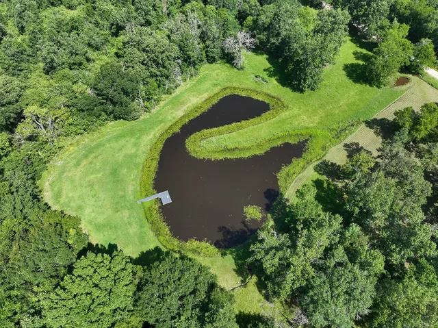 an aerial view of a yard