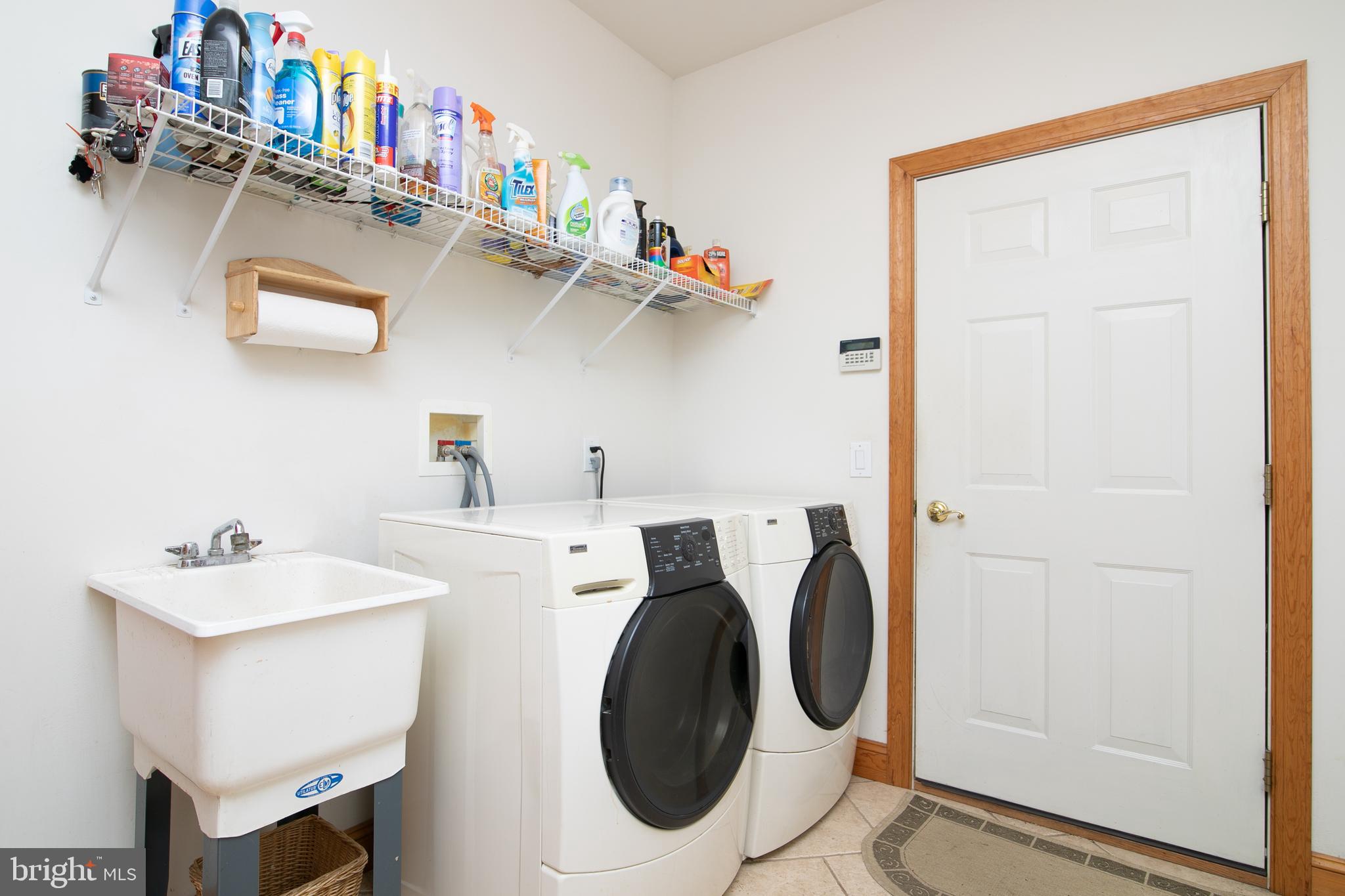 290 Hopewell Road Medford, NJ 08055 - Photo 24 of 64 Main floor laundry with utility sink